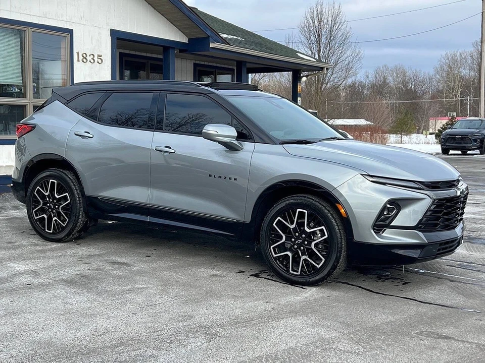 2025 Chevrolet Blazer - Image 22 of 31