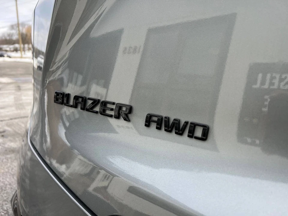 2025 Chevrolet Blazer - Image 29 of 31