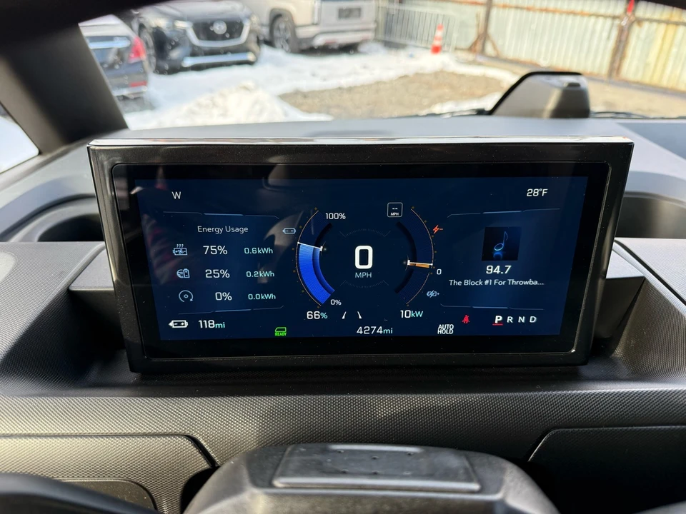 2025 Chevrolet - Image 15 of 19