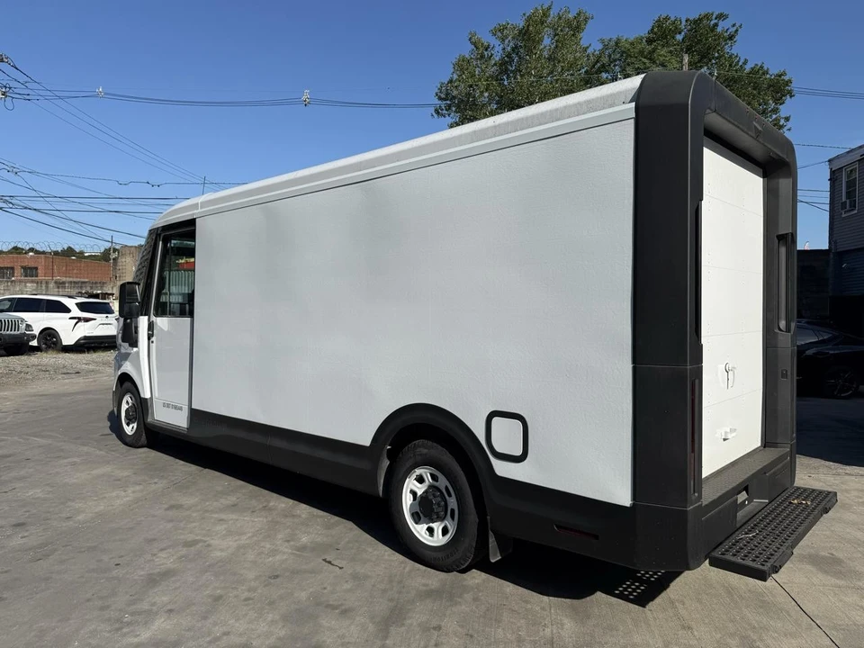 2025 Chevrolet - Image 6 of 31