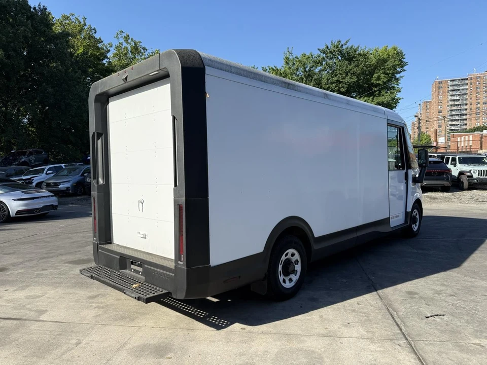 2025 Chevrolet - Image 4 of 31
