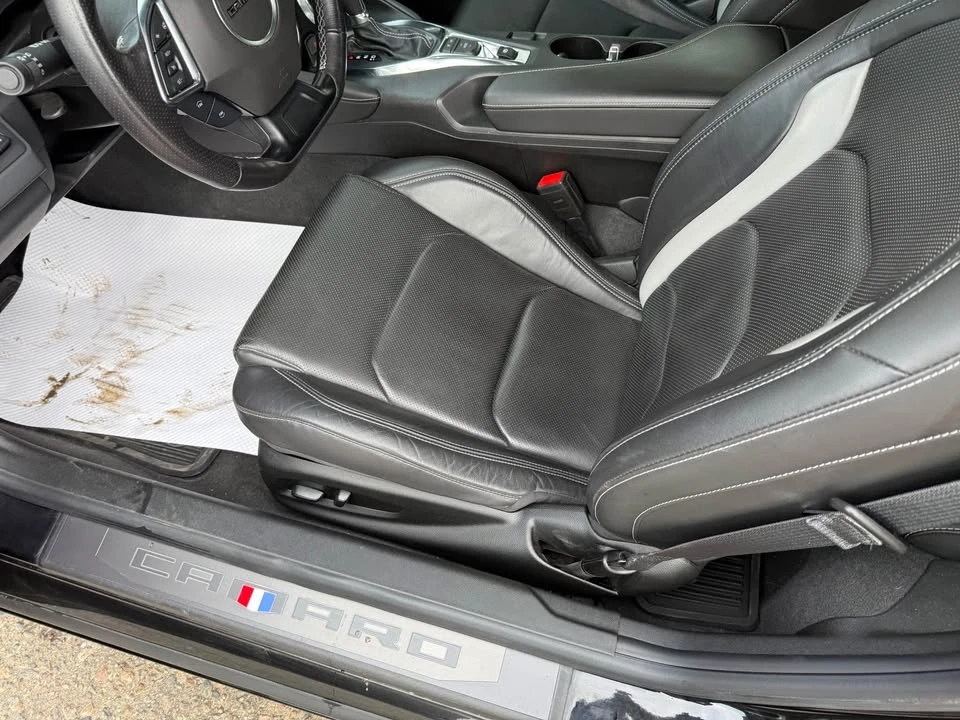 2025 Chevrolet Camaro - Image 4 of 12