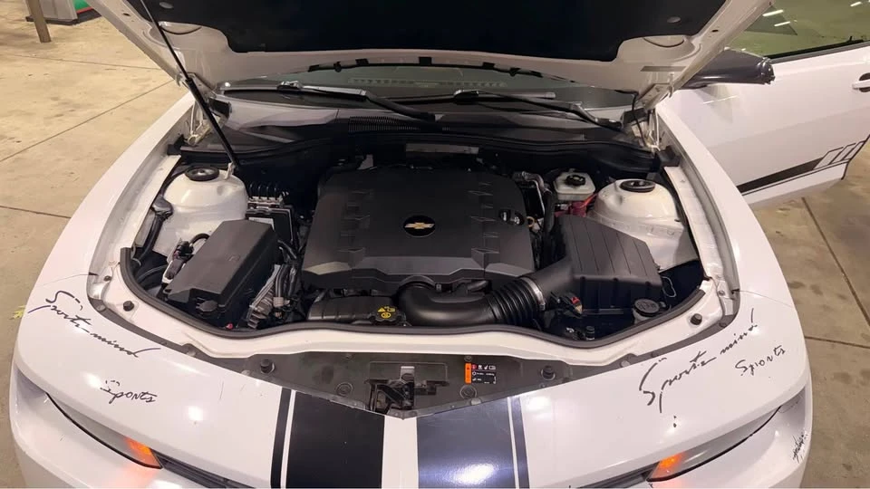 2025 Chevrolet Camaro - Image 4 of 5