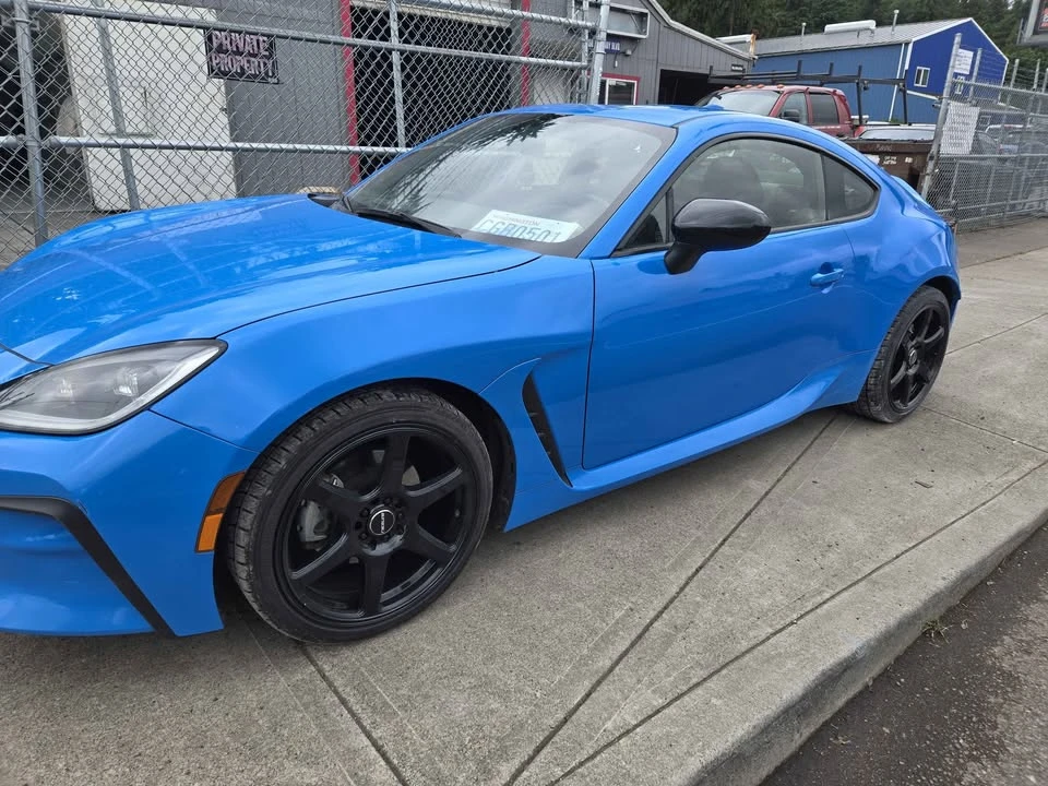 2025 Chevrolet Camaro - Image 6 of 10
