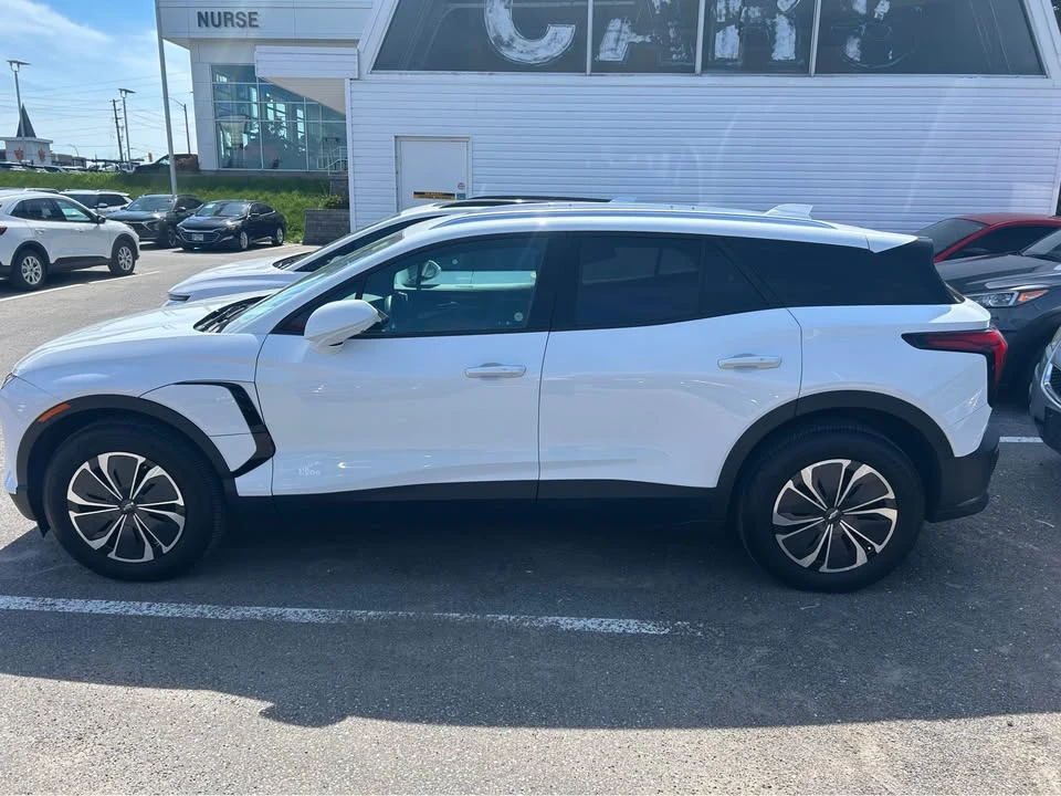 2025 Chevrolet Blazer - Image 3 of 5