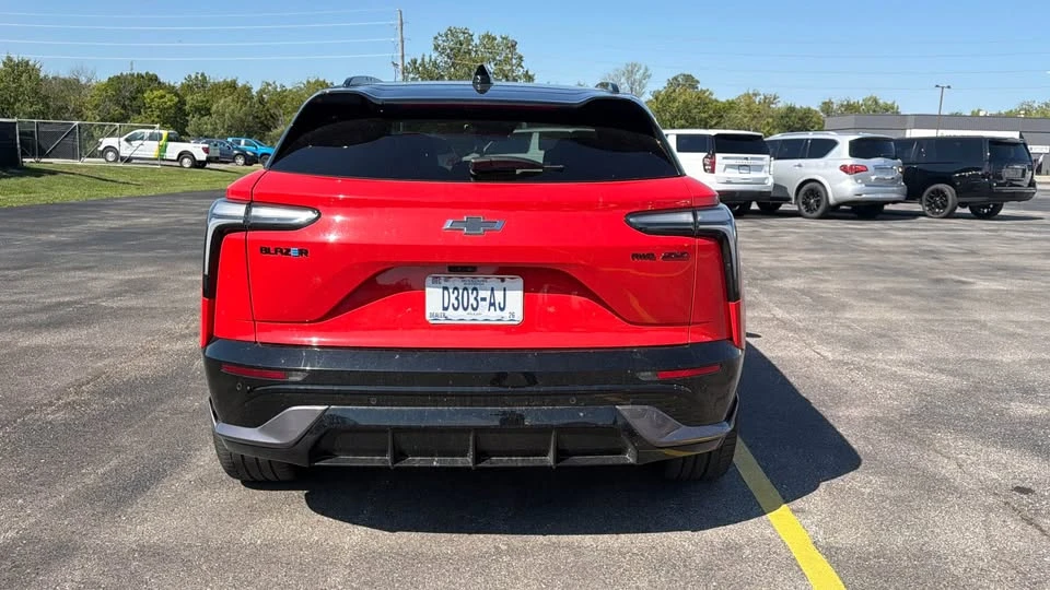 2025 Chevrolet Blazer - Image 2 of 14