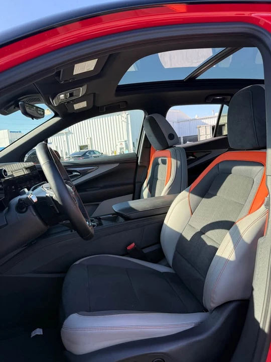 2025 Chevrolet Blazer - Image 3 of 7