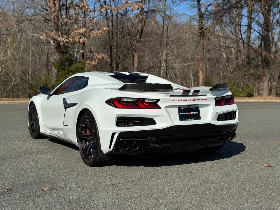 2025 Chevrolet Corvette C8 - Image 8 of 12