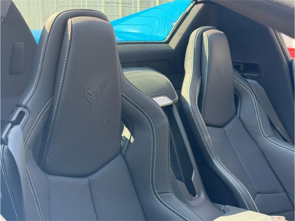 2025 Chevrolet Corvette C8 - Image 13 of 31