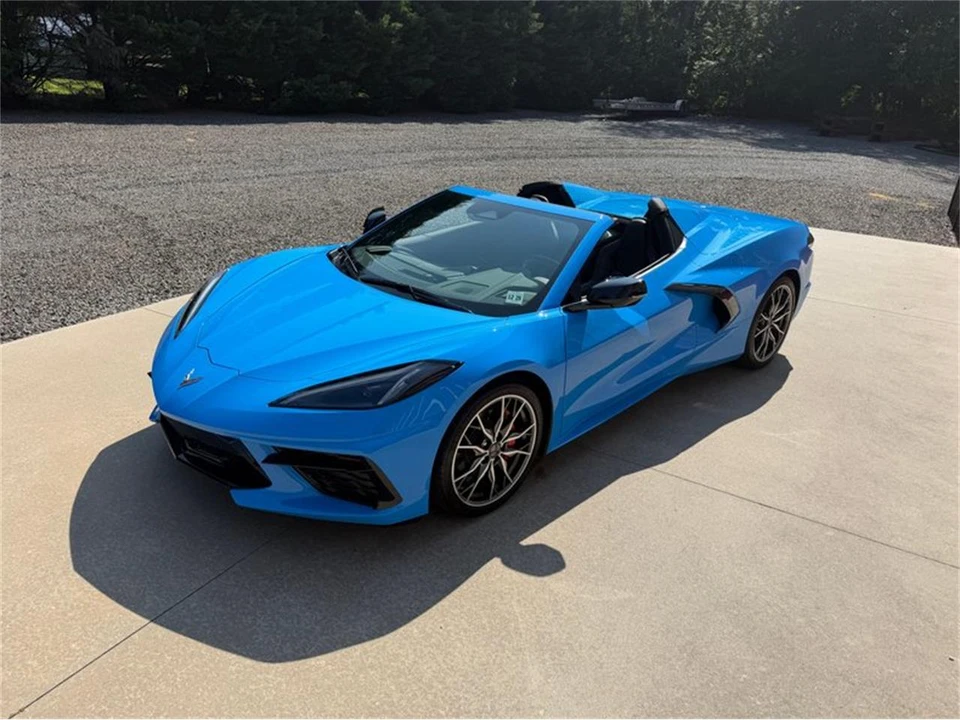 2025 Chevrolet Corvette C8 - Image 25 of 31