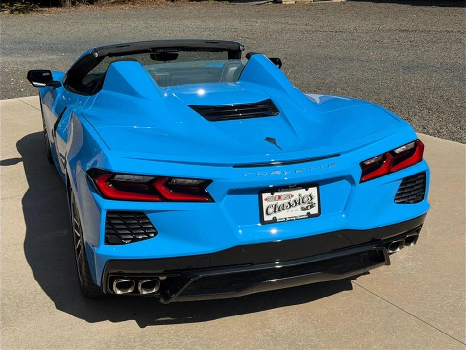 2025 Chevrolet Corvette C8 - Image 8 of 31