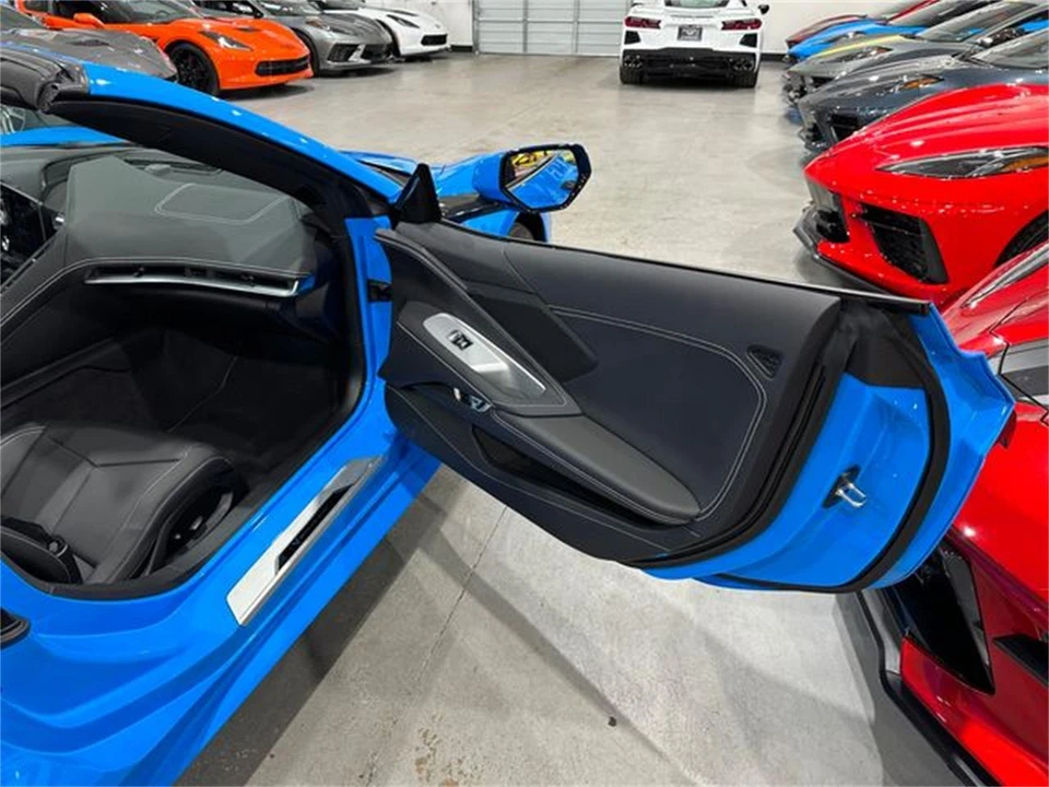 2025 Chevrolet Corvette C8 - Image 16 of 30