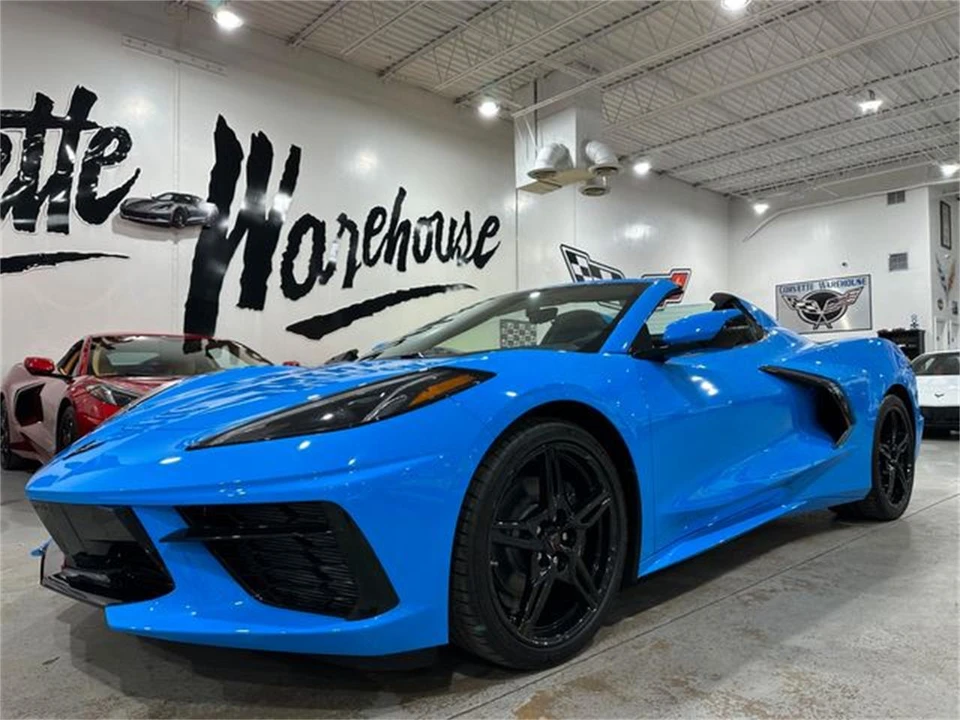 2025 Chevrolet Corvette C8 - Image 17 of 30