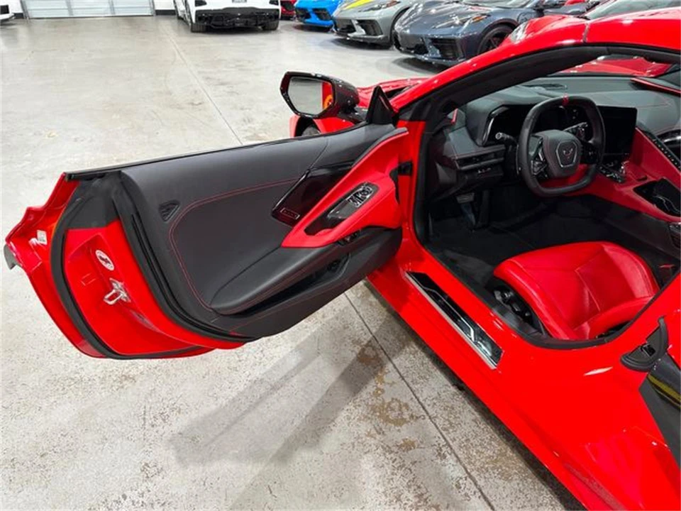 2025 Chevrolet Corvette C8 - Image 16 of 30