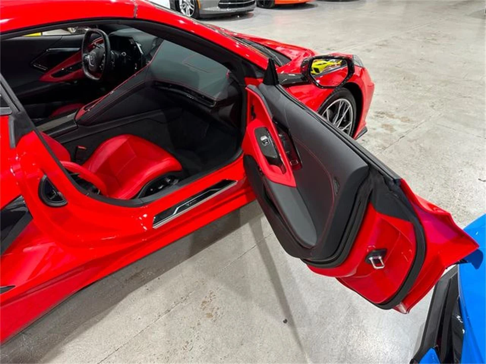 2025 Chevrolet Corvette C8 - Image 17 of 30