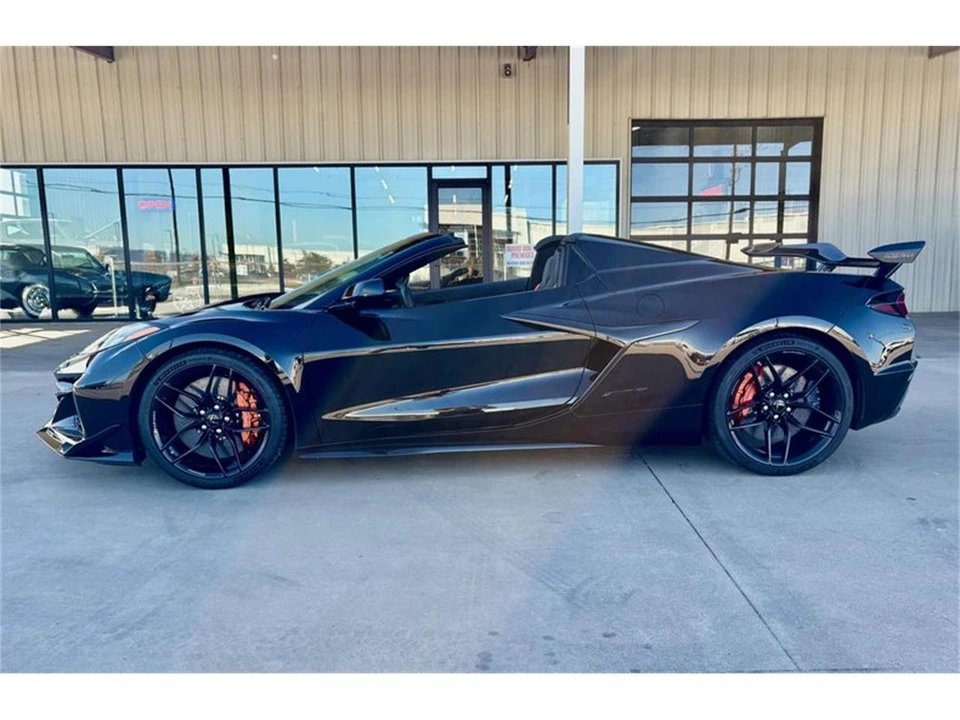 2025 Chevrolet Corvette C8 - Image 26 of 31