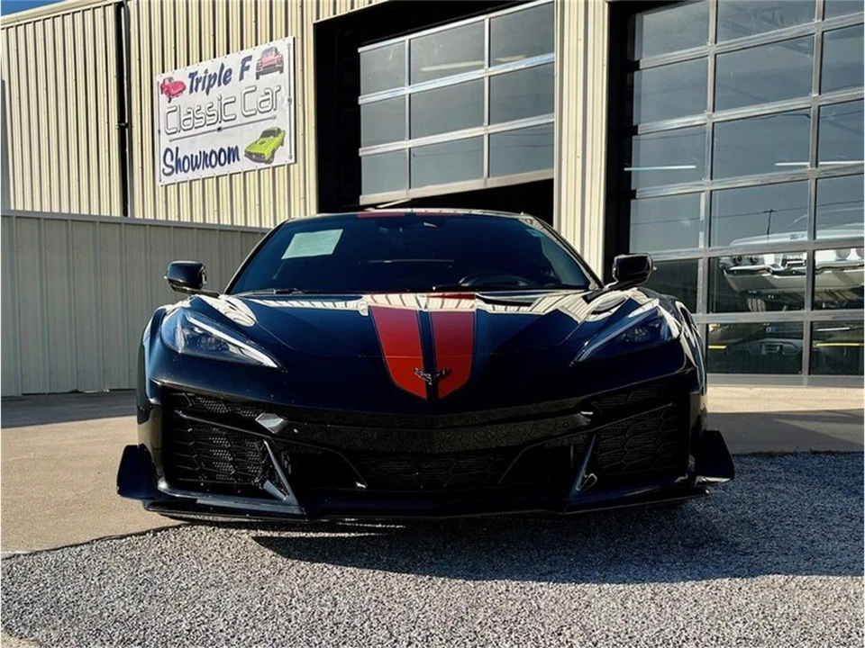 2025 Chevrolet Corvette C8 - Image 6 of 31