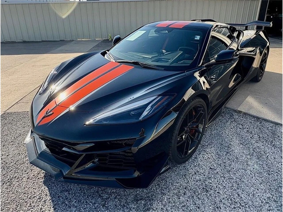 2025 Chevrolet Corvette C8 - Image 21 of 31