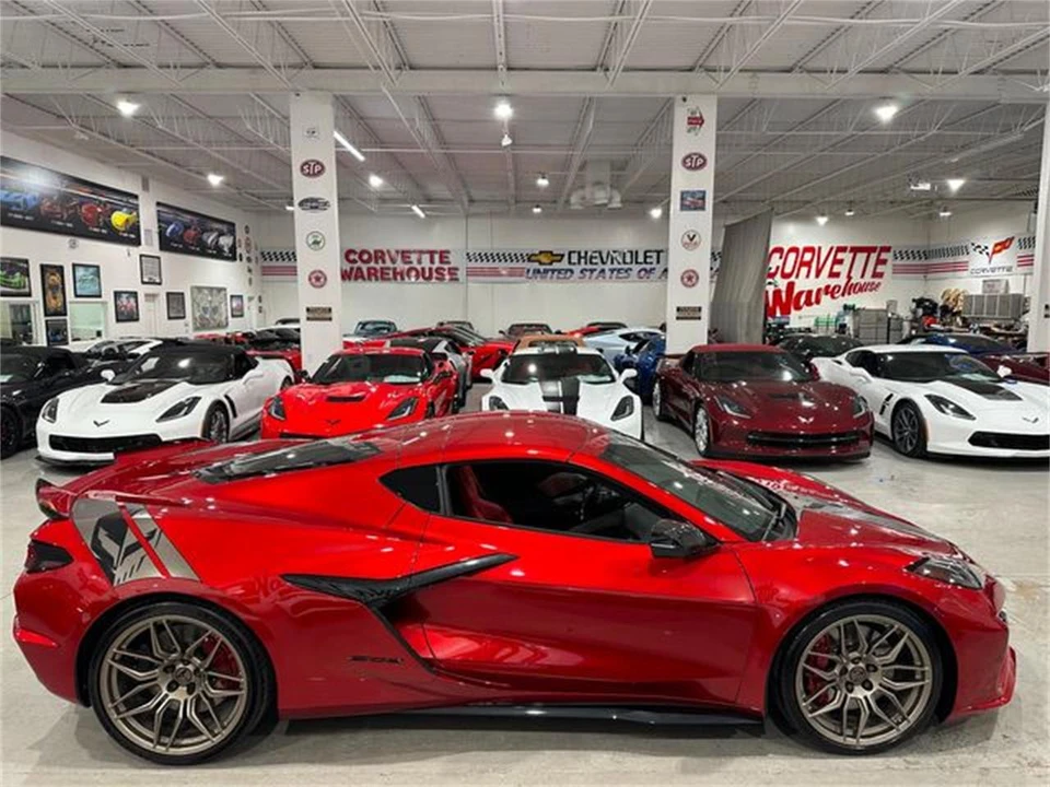 2025 Chevrolet Corvette C8 - Image 6 of 30