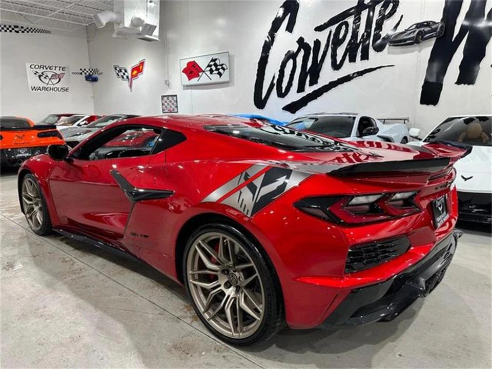 2025 Chevrolet Corvette C8 - Image 21 of 30