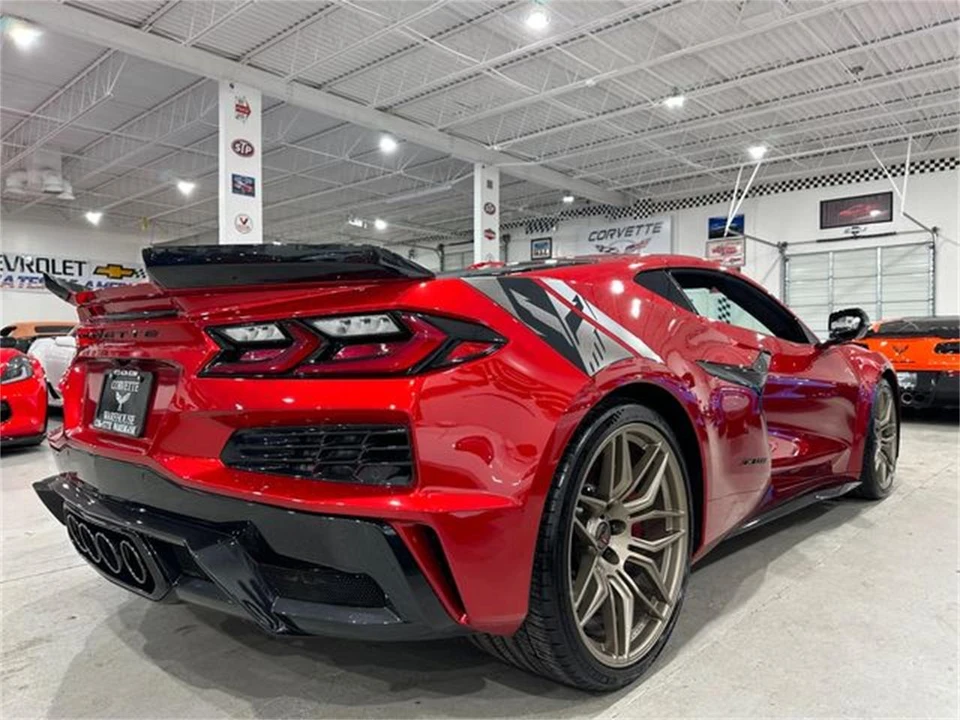 2025 Chevrolet Corvette C8 - Image 25 of 30