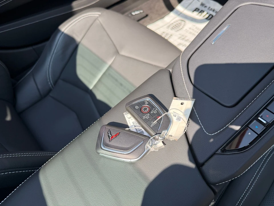 2025 Chevrolet Corvette C8 - Image 19 of 31