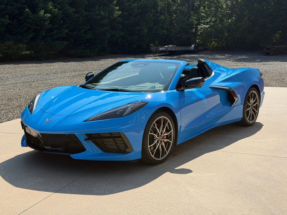 2025 Chevrolet Corvette C8 - Image 4 of 31