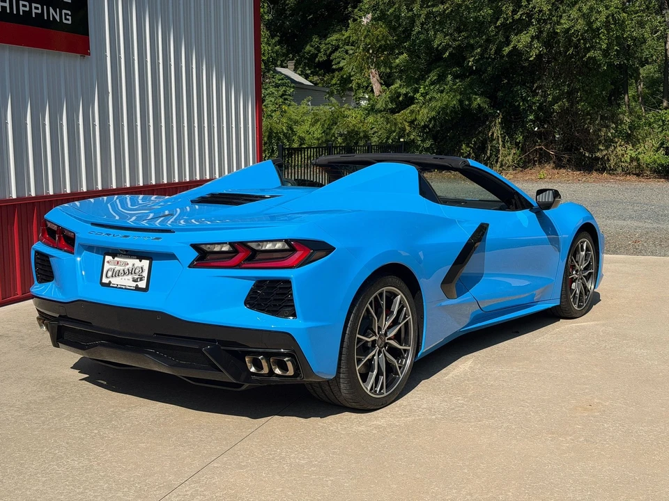 2025 Chevrolet Corvette C8 - Image 9 of 31