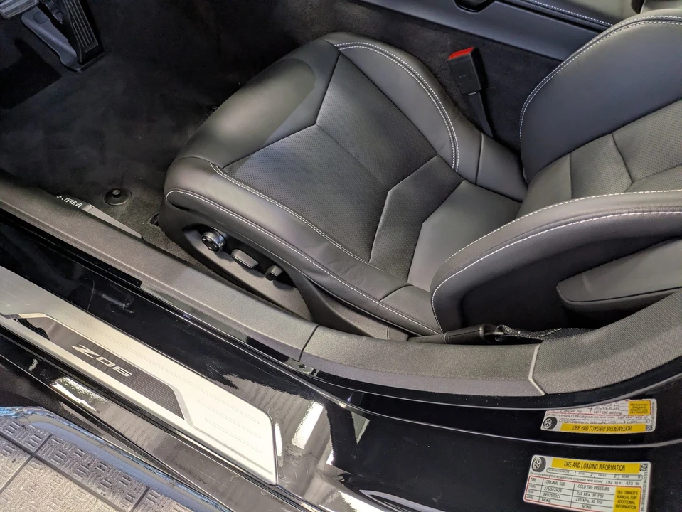 2025 Chevrolet Corvette C8 Z06 - Image 13 of 31