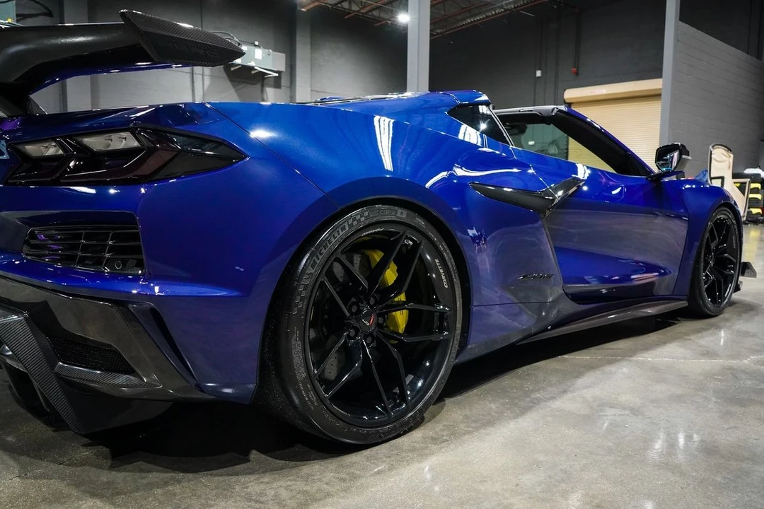 2025 Chevrolet Corvette C8 Z06 - Image 18 of 21