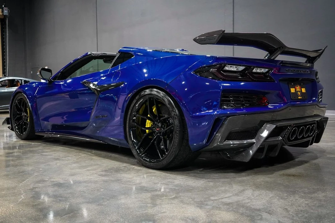2025 Chevrolet Corvette C8 Z06 - Image 3 of 21