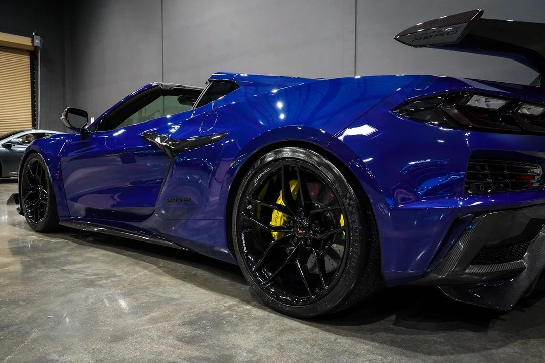 2025 Chevrolet Corvette C8 Z06 - Image 14 of 21