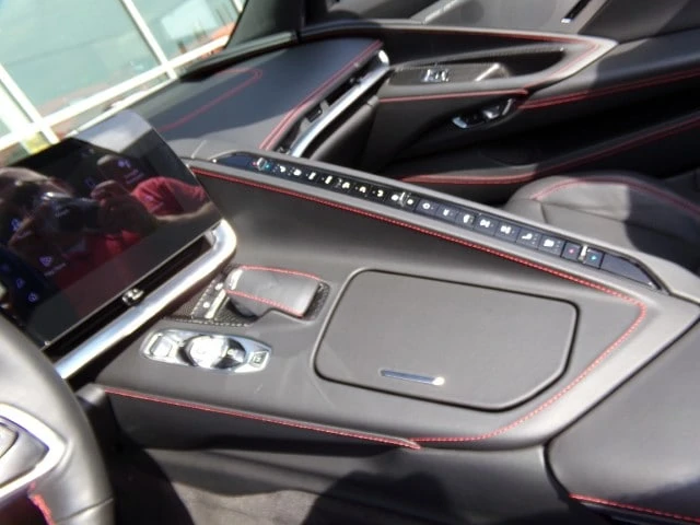 2025 Chevrolet Corvette C8 - Image 20 of 31