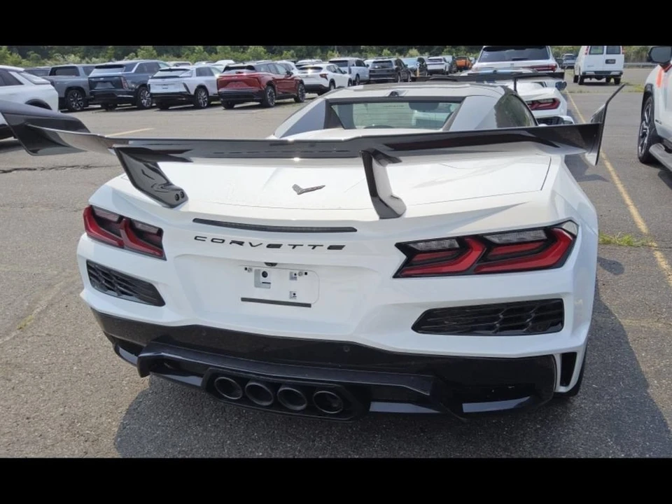 2025 Chevrolet Corvette C8 ZR1 - Image 5 of 6