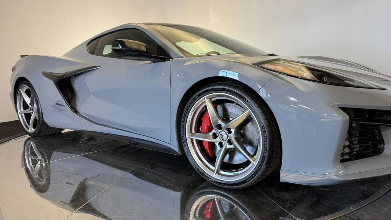 2025 Chevrolet Corvette C8 Z06 - Image 20 of 31
