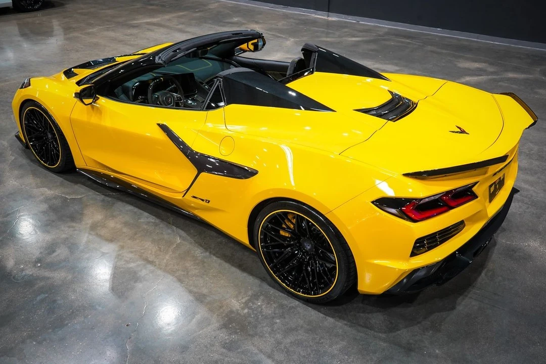 2025 Chevrolet Corvette C8 - Image 24 of 31