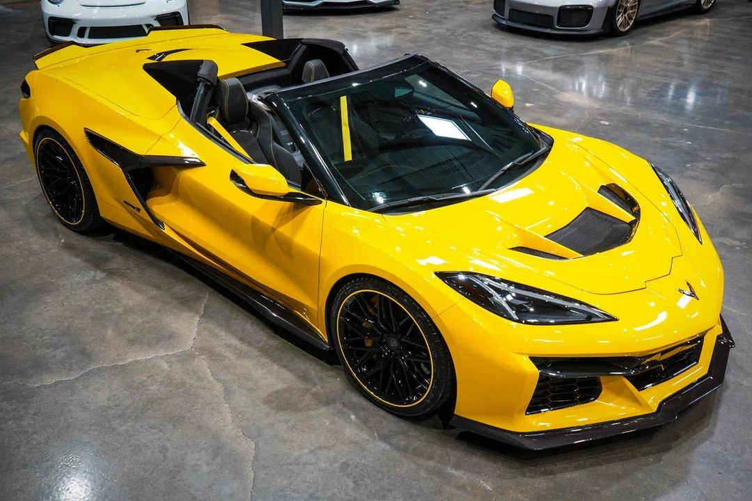 2025 Chevrolet Corvette C8 - Image 28 of 31