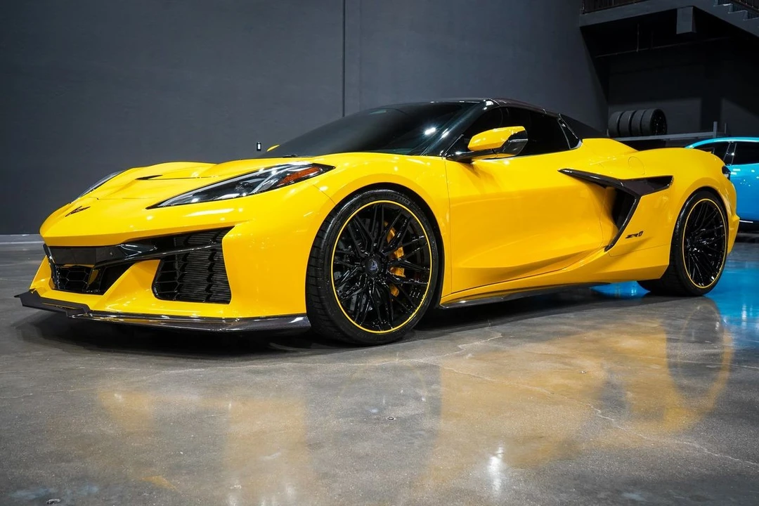 2025 Chevrolet Corvette C8 - Image 17 of 31