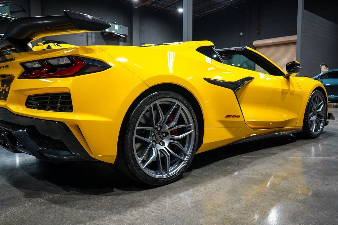 2025 Chevrolet Corvette C8 - Image 18 of 21