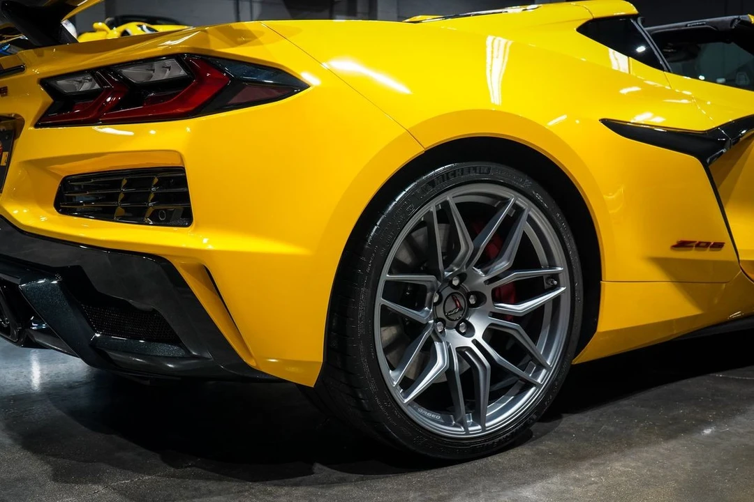 2025 Chevrolet Corvette C8 - Image 17 of 21