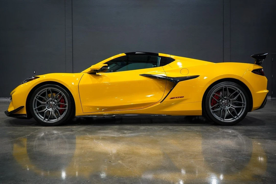 2025 Chevrolet Corvette C8 - Image 20 of 21