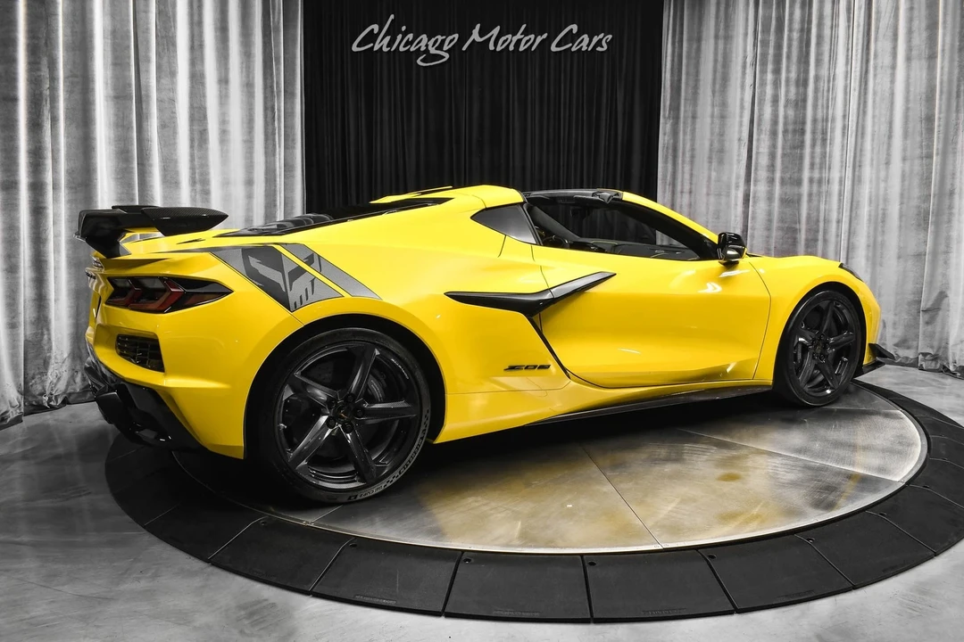 2025 Chevrolet Corvette C8 Z06 - Image 5 of 12