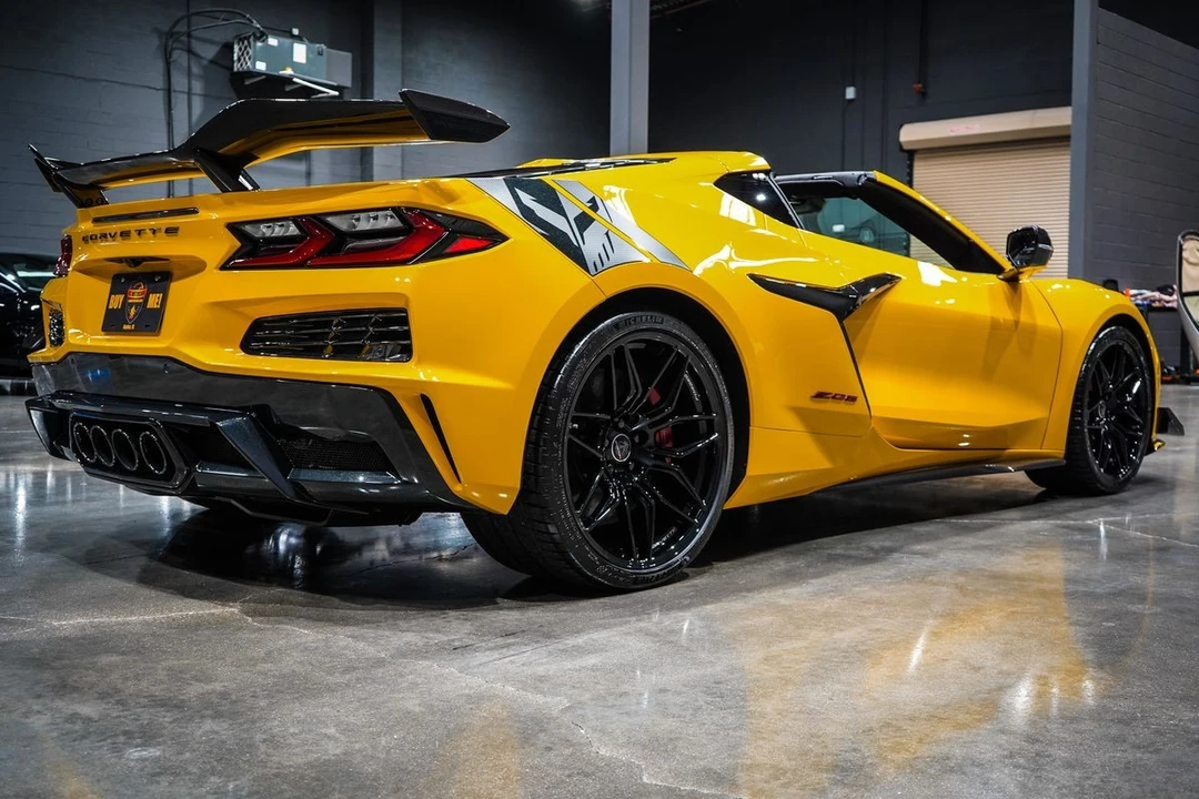 2025 Chevrolet Corvette C8 Z06 - Image 5 of 21