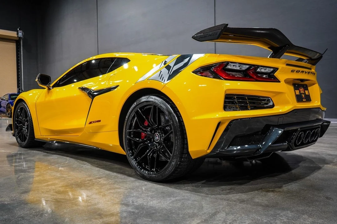 2025 Chevrolet Corvette C8 Z06 - Image 20 of 21