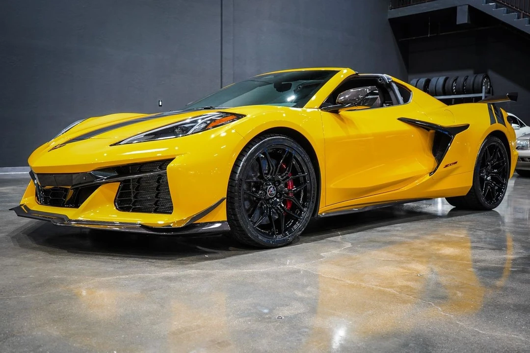 2025 Chevrolet Corvette C8 Z06 - Image 10 of 21