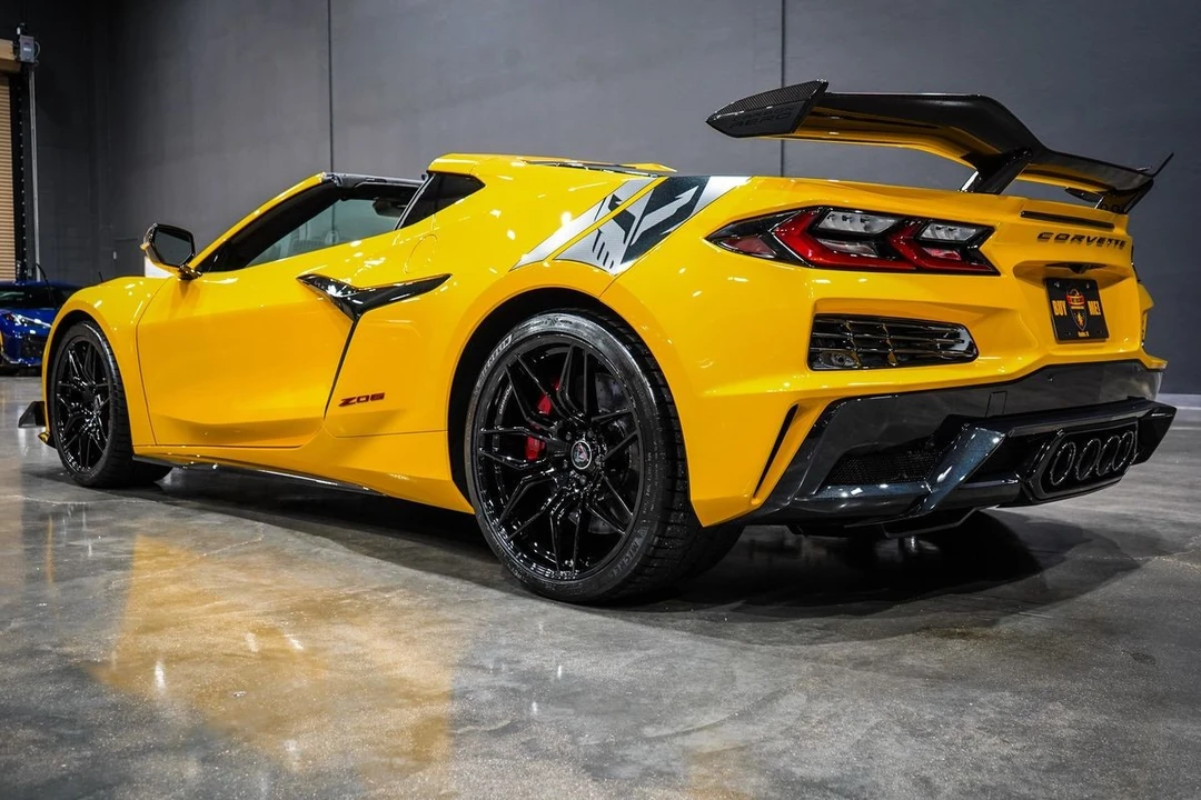 2025 Chevrolet Corvette C8 Z06 - Image 3 of 21