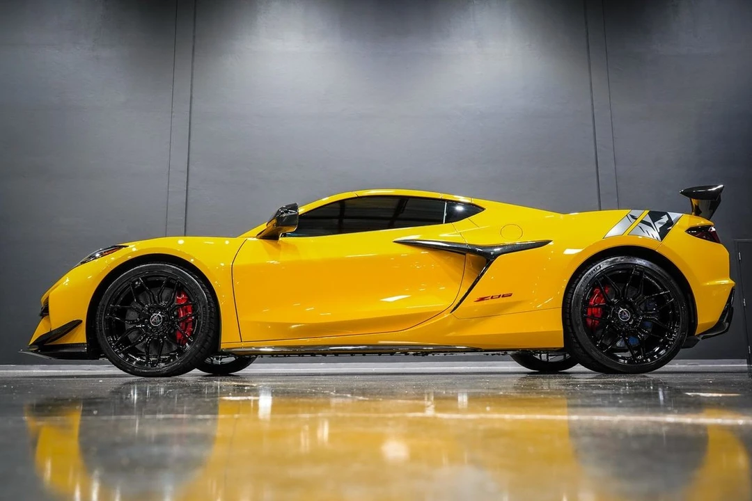 2025 Chevrolet Corvette C8 Z06 - Image 18 of 21