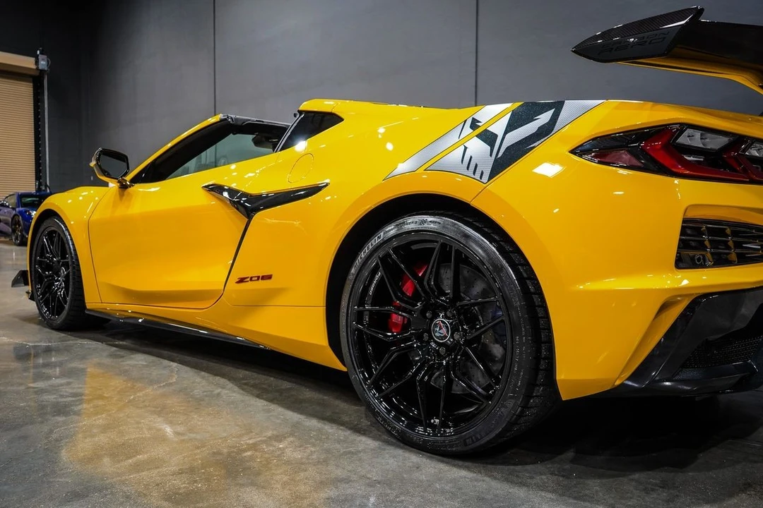 2025 Chevrolet Corvette C8 Z06 - Image 14 of 21