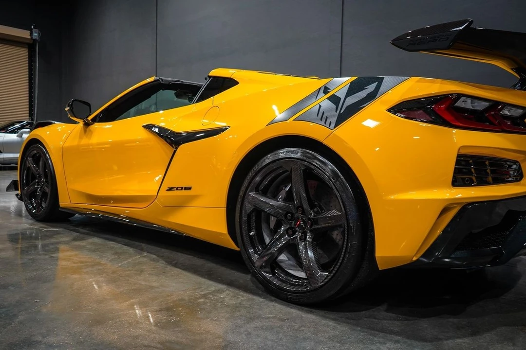 2025 Chevrolet Corvette C8 Z06 - Image 14 of 21