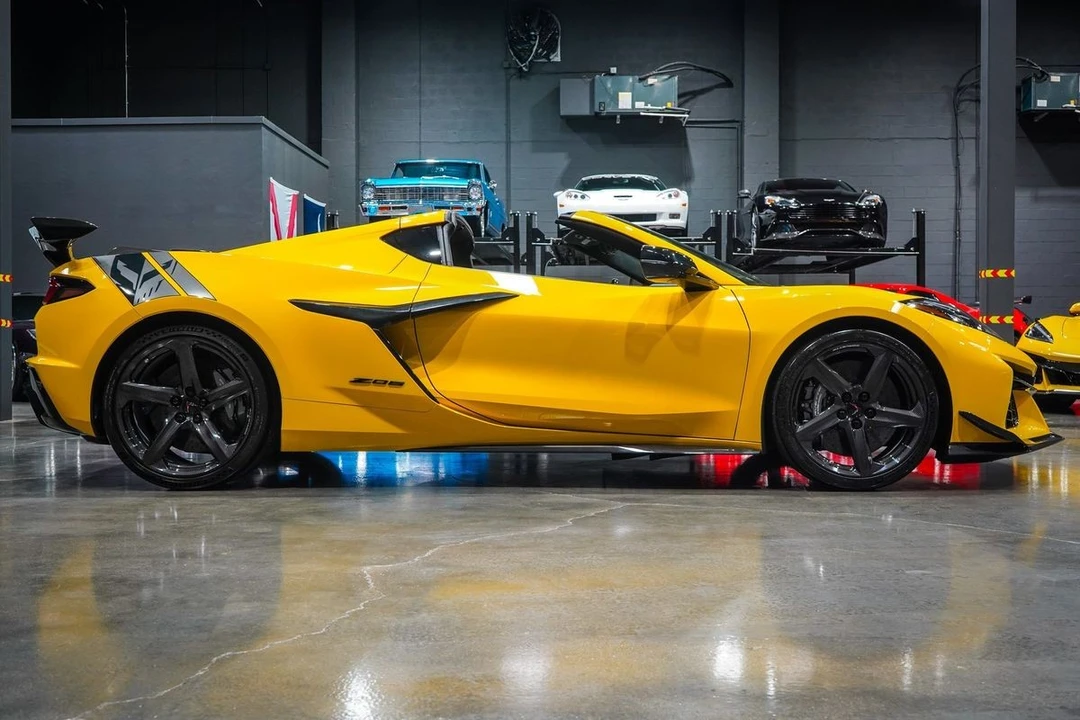 2025 Chevrolet Corvette C8 Z06 - Image 6 of 21